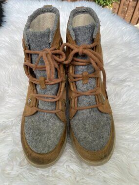 Sorel Snow Boots Size 8